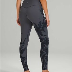 Lululemon Botanical Bloom Leggings Size 8.